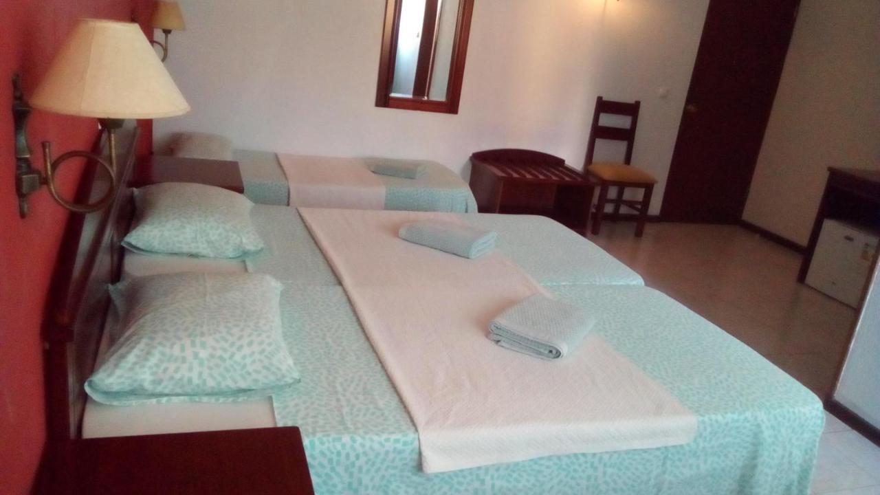 Hotel Central Sal Santa Maria Extérieur photo